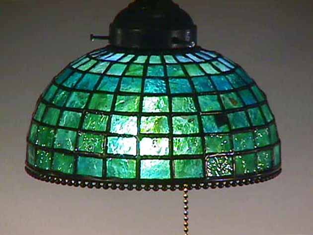 Leaded Glass & Bronze Tiffany lamp