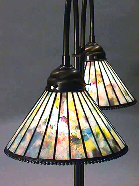 Leaded Glass & Bronze Tiffany lamp