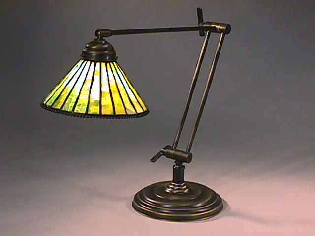 Leaded Glass & Bronze Tiffany lamp