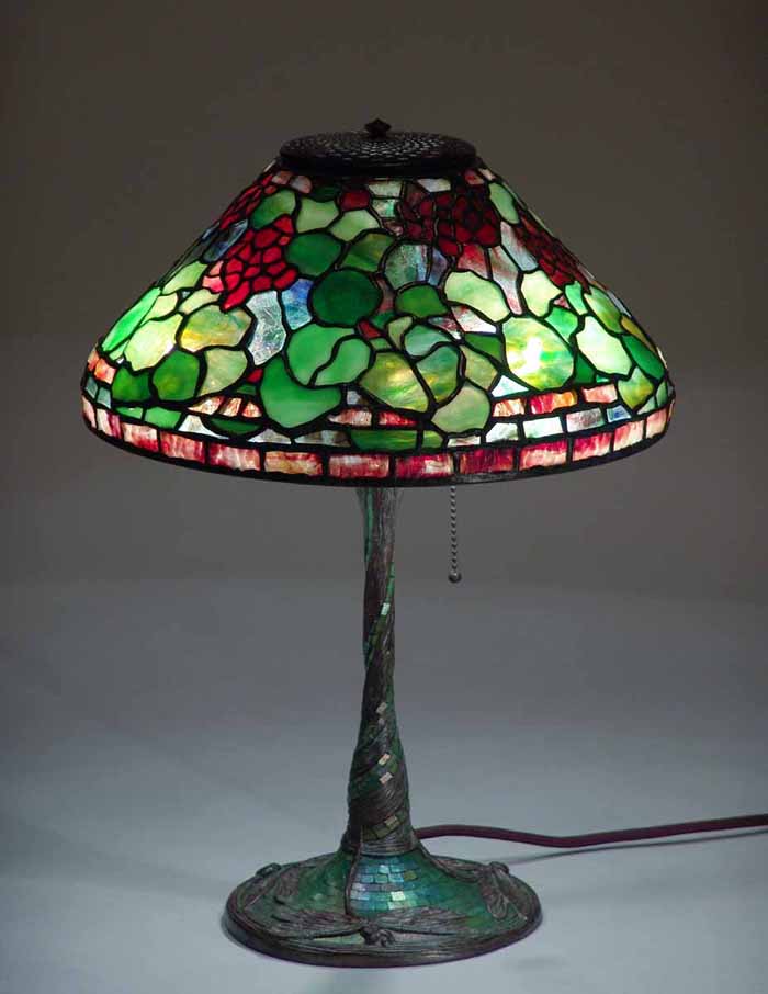 Leaded Glass & Bronze Tiffany lamp