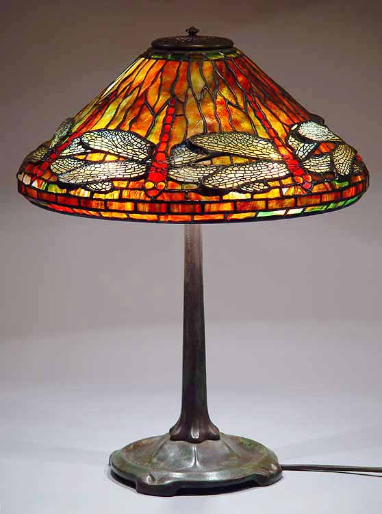 Leaded Glass & Bronze Tiffany lamp