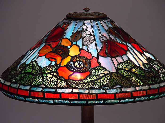 Leaded Glass & Bronze Tiffany lamp