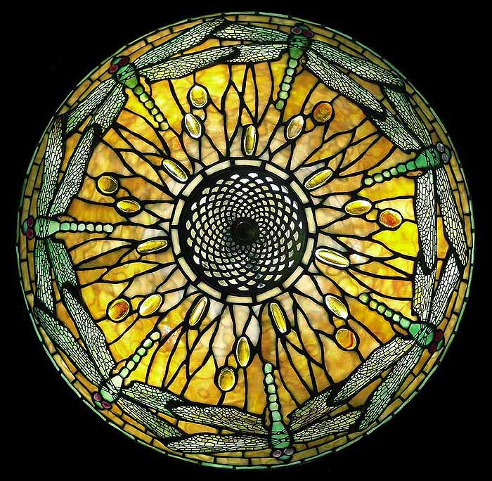 Leaded Glass & Bronze Tiffany lamp