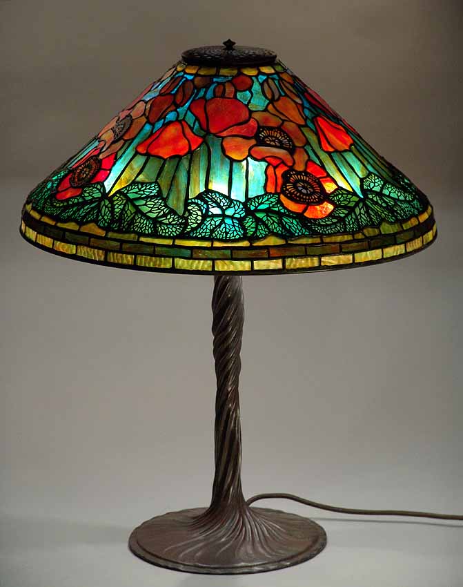 Leaded Glass & Bronze Tiffany lamp