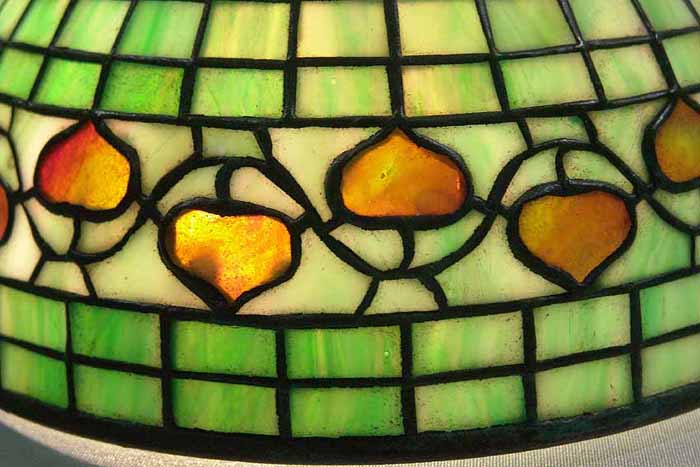 Leaded Glass & Bronze Tiffany lamp