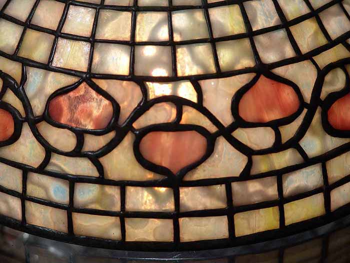 Leaded Glass & Bronze Tiffany lamp