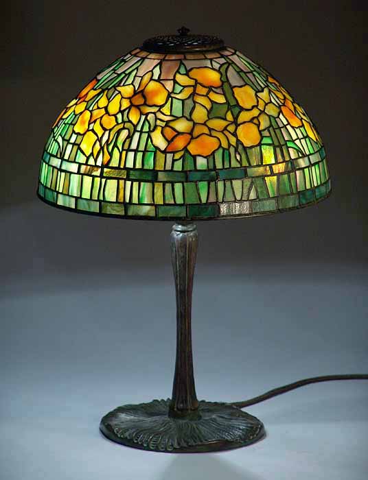 Leaded Glass & Bronze Tiffany lamp