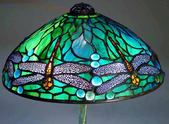 Leaded Glass & Bronze Tiffany lamp