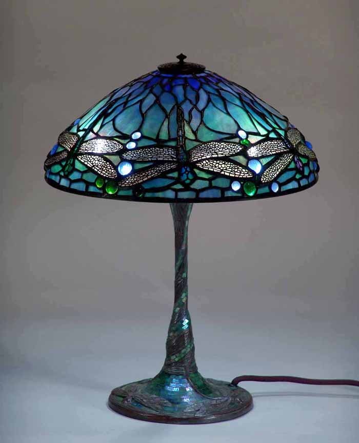 Leaded Glass & Bronze Tiffany lamp