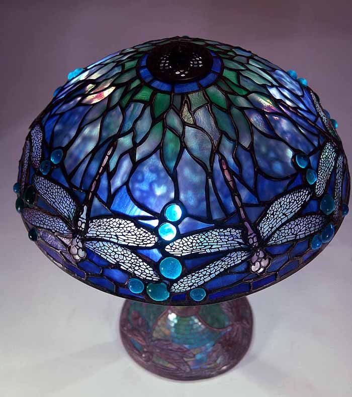 Leaded Glass & Bronze Tiffany lamp