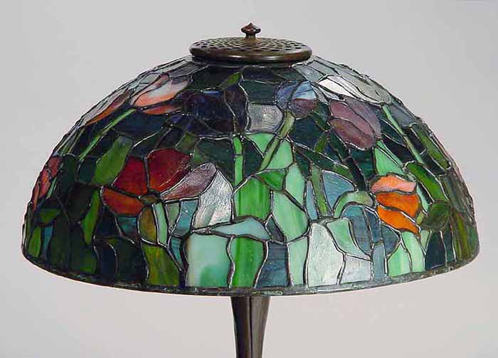 Leaded Glass & Bronze Tiffany lamp