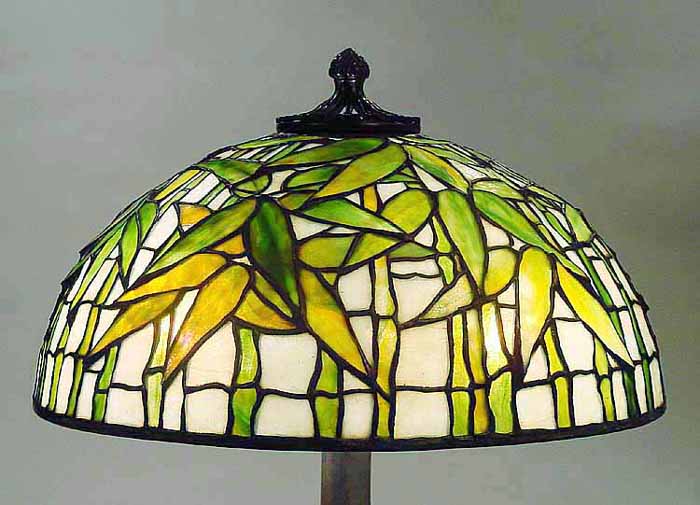 Leaded Glass & Bronze Tiffany lamp