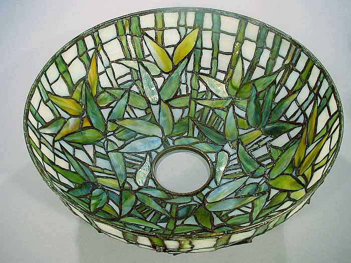 Leaded Glass & Bronze Tiffany lamp