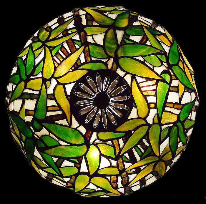 Leaded Glass & Bronze Tiffany lamp