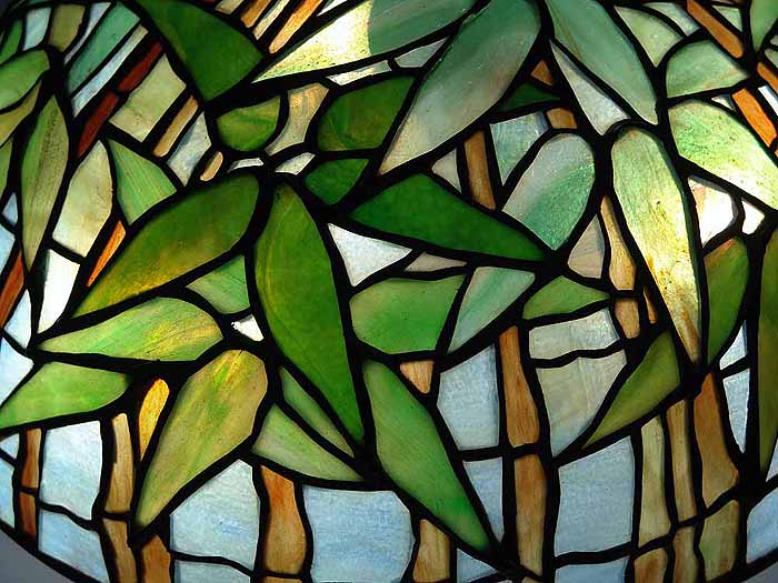 Leaded Glass & Bronze Tiffany lamp