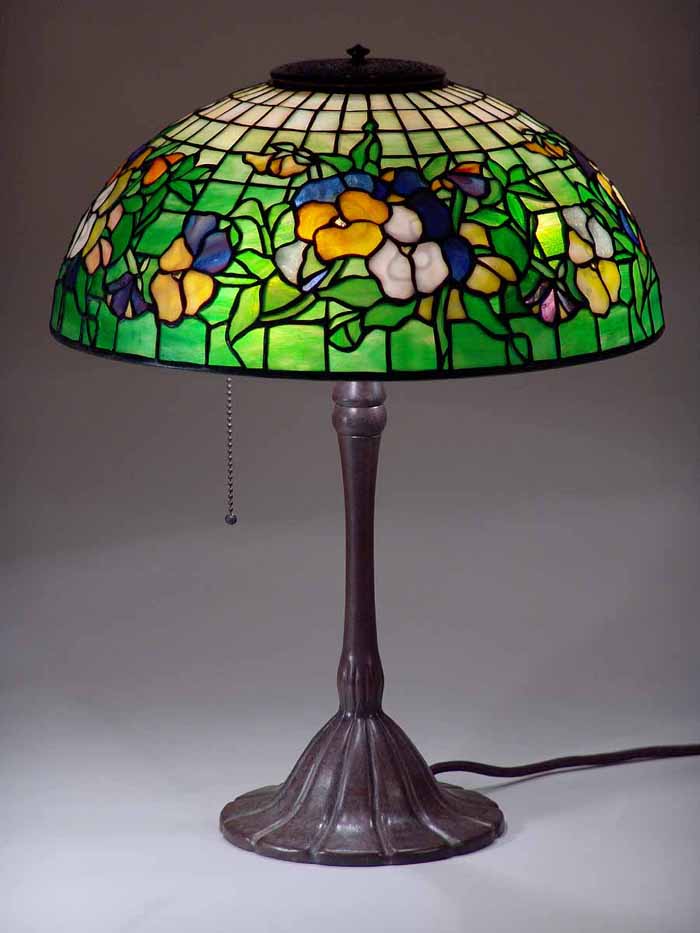 LEADED GLASS AND BRONZE TIFFANY LAMP