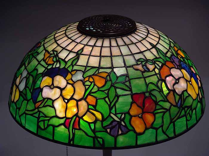 Leaded Glass & Bronze Tiffany lamp