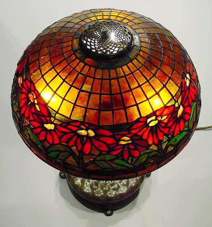 Leaded Glass & Bronze Tiffany lamp