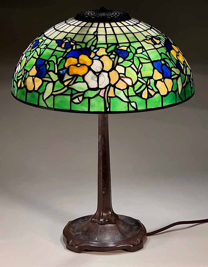 16" Pansy Leaded Glass & Bronze Tiffany lamp