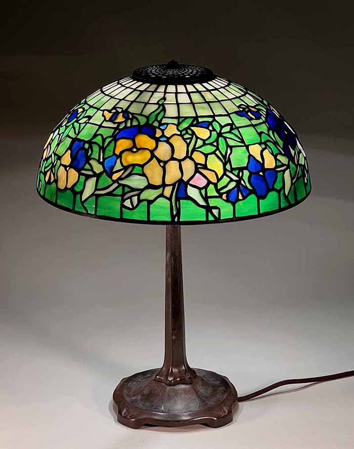 16" Pansy Leaded Glass & Bronze Tiffany lamp