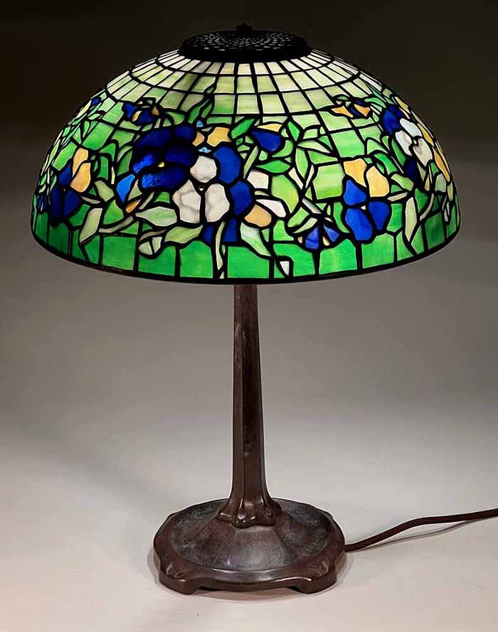 16" Pansy Leaded Glass & Bronze Tiffany lamp