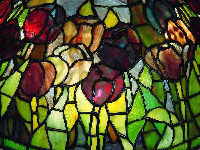 Leaded Glass & Bronze Tiffany lamp