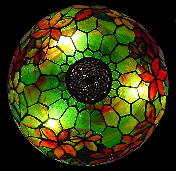 Leaded Glass & Bronze Tiffany lamp