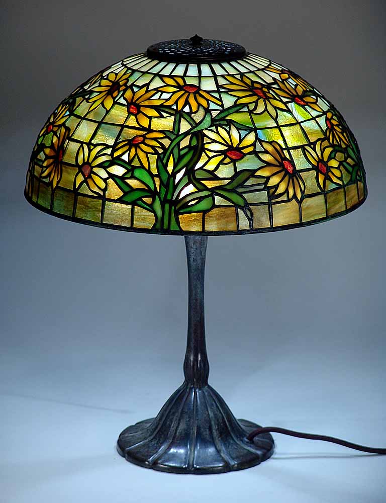 Leaded Glass & Bronze Tiffany lamp