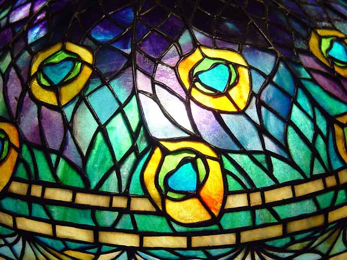 Leaded Glass & Bronze Tiffany lamp