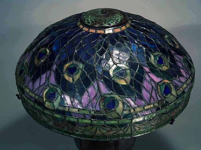 Leaded Glass & Bronze Tiffany lamp