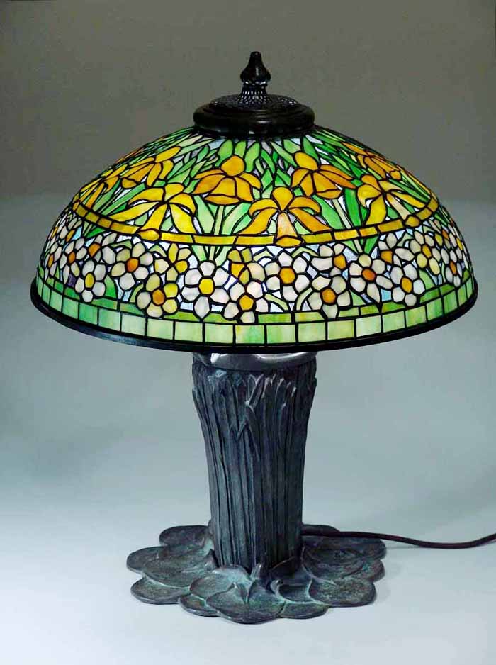20" Jonquil Daffodil leaded glass and bronze Tiffany lamp #1917