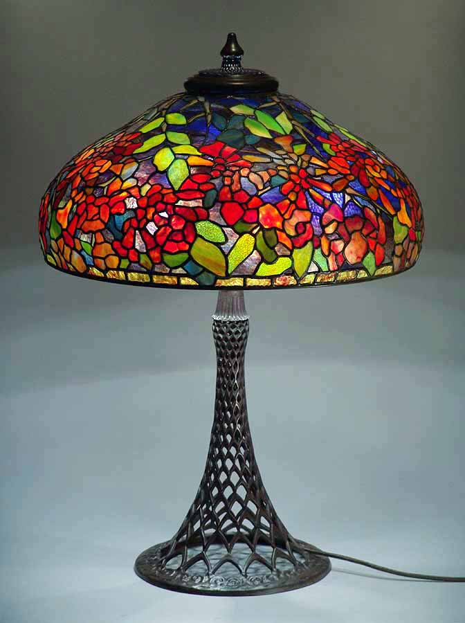 LEADED GLASS AND BRONZE TIFFANY LAMP