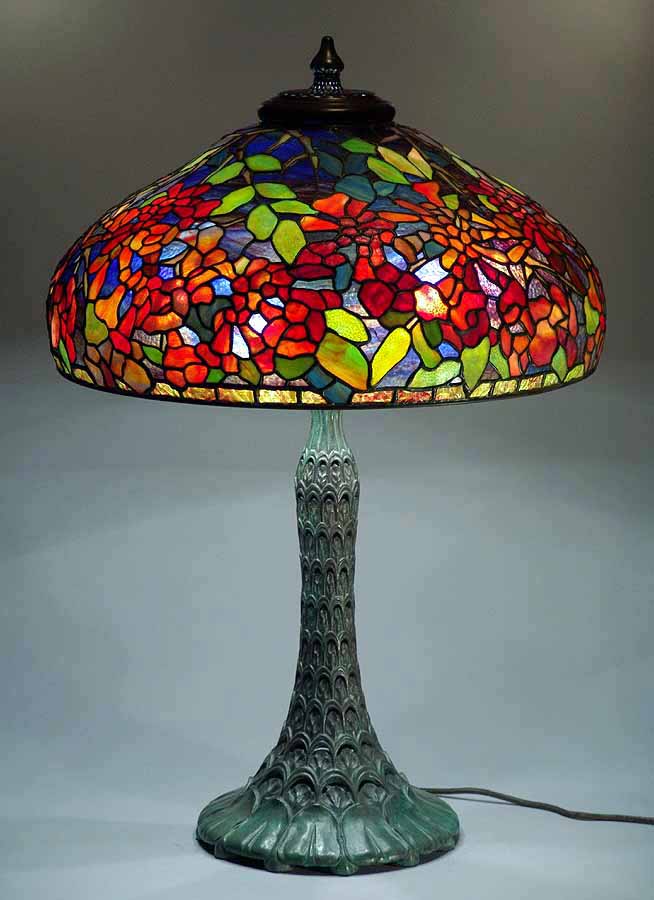 Leaded Glass & Bronze Tiffany lamp