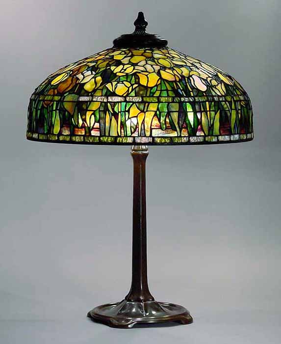 Leaded Glass & Bronze Tiffany lamp