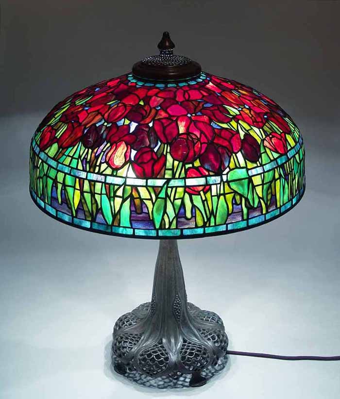 Leaded Glass Tiffany lamp