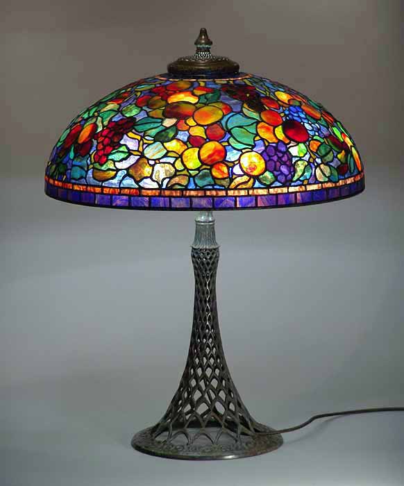 Leaded Glass & Bronze Tiffany lamp