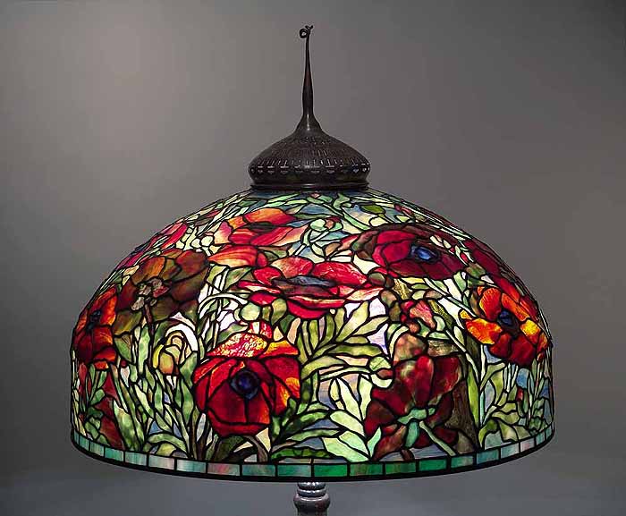 Leaded Glass & Bronze Tiffany lamp