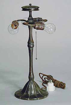 LUMMIS BRONZE CASTED TIFFANY LAMP BASE #333