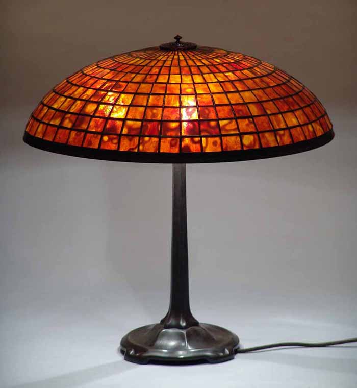 20" PARASOL LEADED GLASS AND BRONZE TIFFANY LAMP